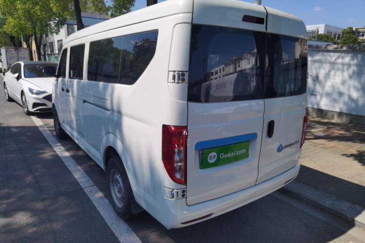 Used CHANGAN KUAYUE Xing V7 EV 2024 251 km Hatchback Comfort Version 6 Seats
