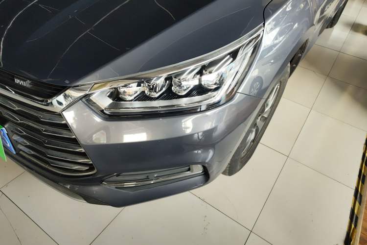 Used BYD Song 2020 Classic Edition 1.5T Automatic Elite Model Left Front Headlight