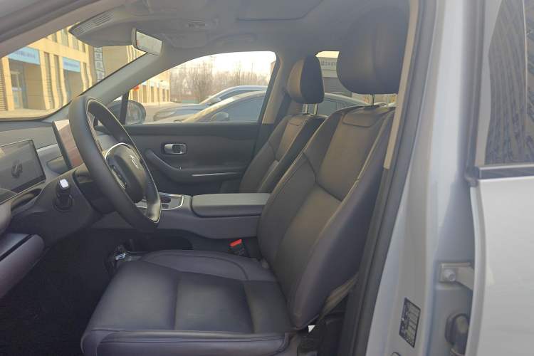 Used Leapmotor C16 2026 All-Electric 630 LiDAR Zhizun Edition 6 Seats
