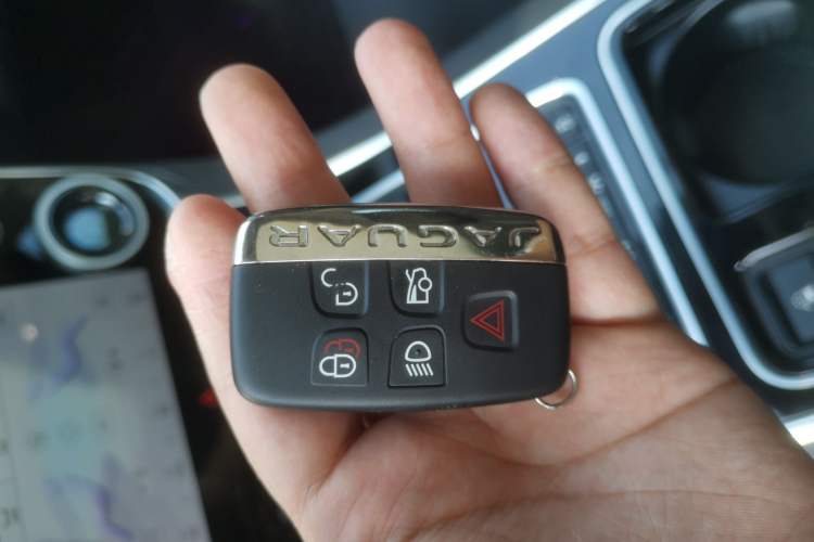 Used Jaguar XF 2018 XF Sportbrake 2.0T 250 PS All-Wheel Drive Luxury Edition Vehicle Key