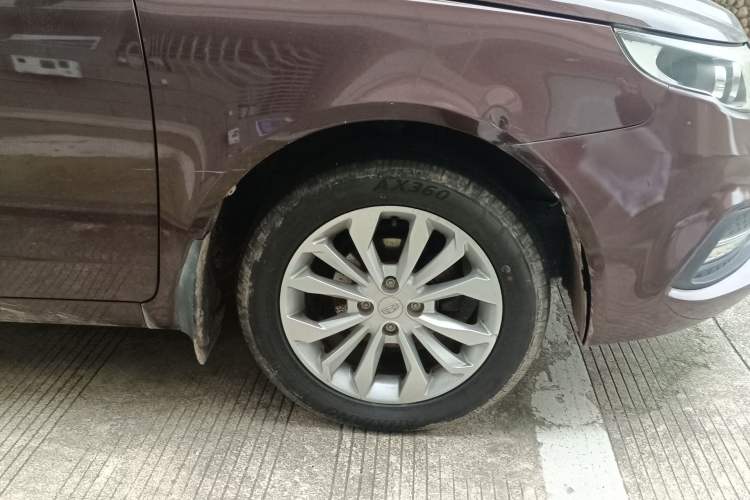 Used Geely Auto Vision 2016 1.5L Automatic Happiness Edition Right Front Wheel Hub