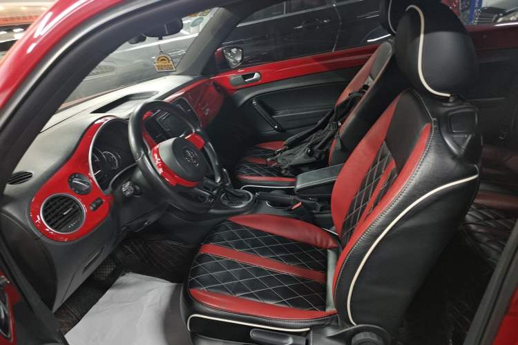 Used Volkswagen Beetle 2015 180TSI model Left Front Seat