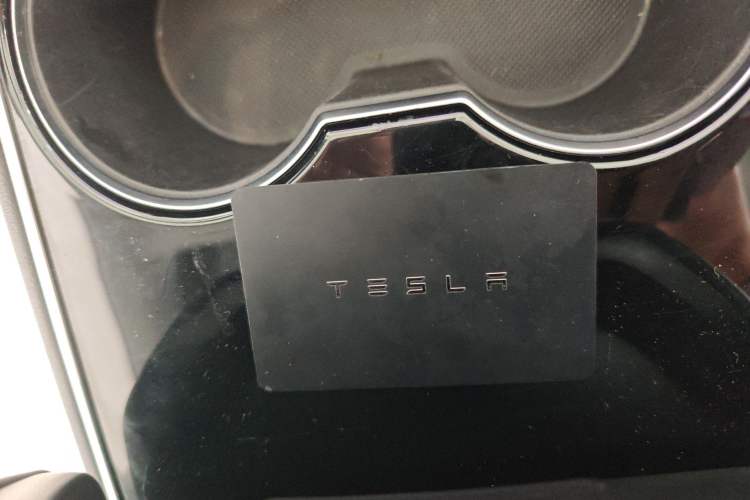 Used Tesla Model 3 2019 Long-Range Rear-Wheel-Drive Version