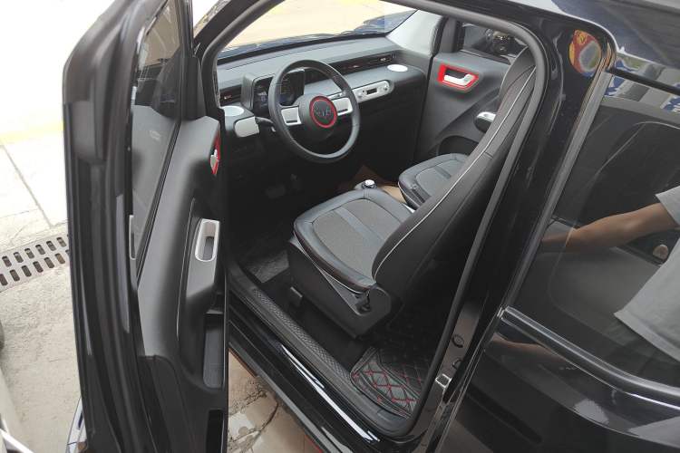 Used Wuling Hongguang MINIEV 2022 GAMEBOY 300km Enthusiast Model with Lithium Iron Phosphate Driver Seat