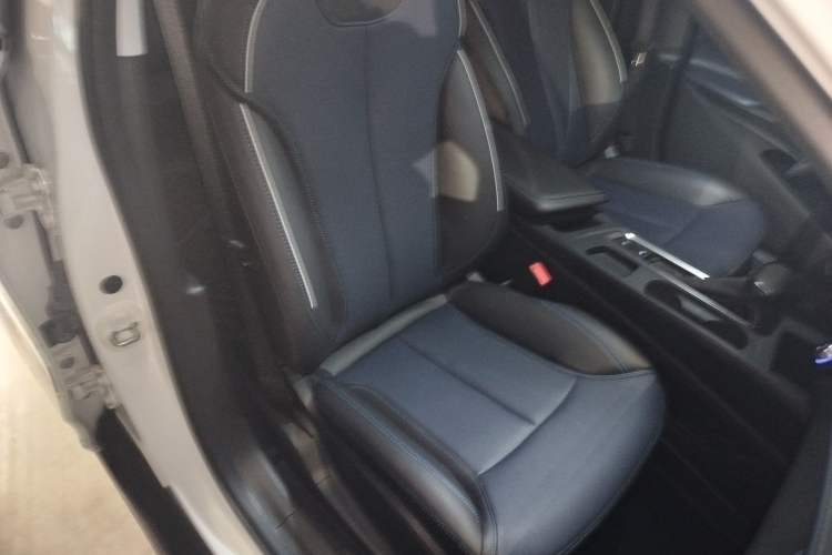 Used Buick Velite 6 2024 450km Range Commuter Version Right Front Seat