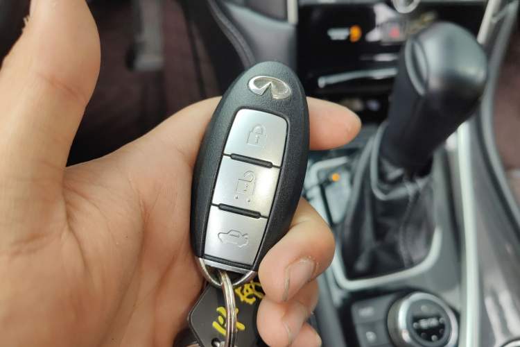 Used Infiniti Q50L 2016 2.0T Comfort Edition