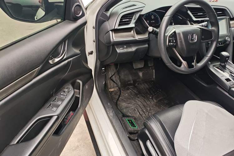 Used Honda Civic 2021 HATCHBACK 220TURBO CVT New Trendsetter