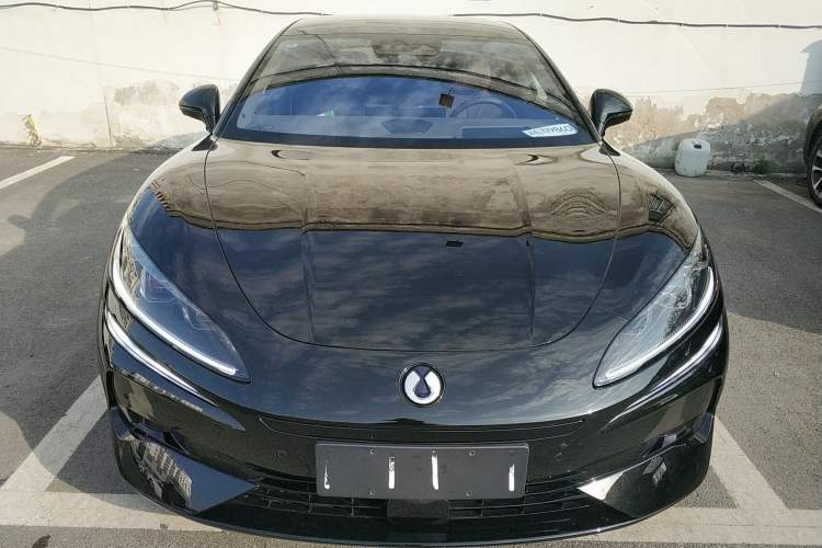 Used Denza Z9GT 2024 1100 4x4 Max First Edition Front