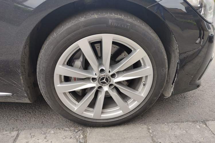 Used Mercedes-Benz S-Class 2023 Updated S 400 L Business Version Right Front Wheel Hub