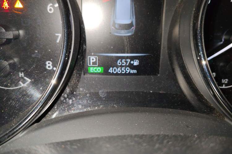 Used Nissan X-Trail 2022 2.0L Two-Wheel Drive Smart Connect & Comfort Edition Odometer Close Up