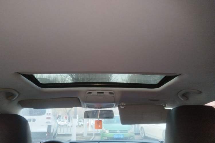 Used Volkswagen Magotan 2013 1.8TSI Luxury Model Headliner