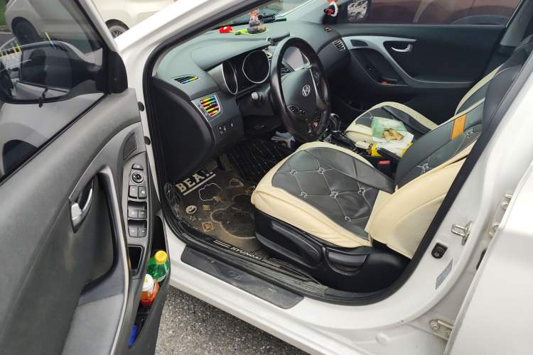 Used Hyundai Elantra (5th Generation / Langdong) 2016 1.6L Automatic Prestige Model