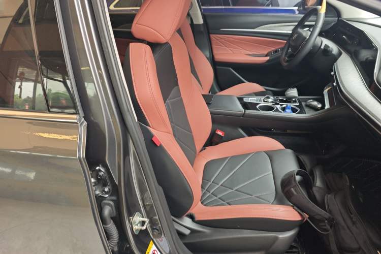 Used CHANGAN Eado 2023 Changan Edition PLUS Blue Whale NE 1.4T GDI DCT Prestige Version
