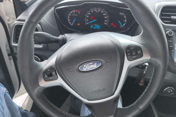 Used Ford Escort 2015 1.5L Automatic Fashion Model Steering Wheel