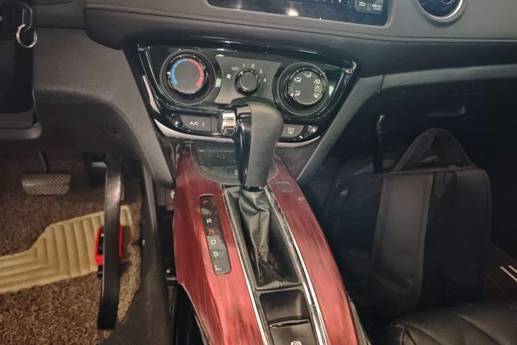 Used Honda XR-V 2015 1.8L EXi CVT Comfort Version
