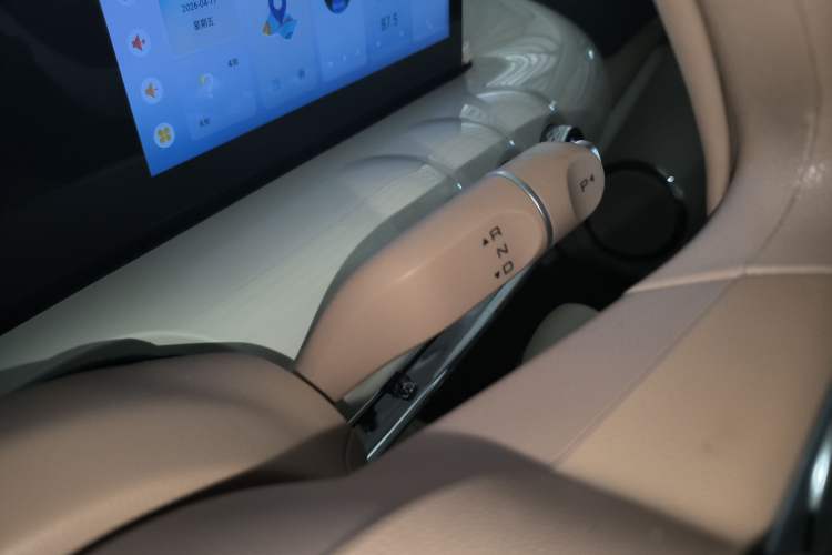 Used Wuling Bingo 2025 333 km Lingxi Connected Version Gear Lever