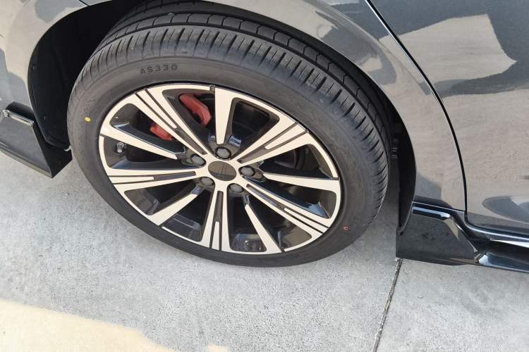 Used Geely Auto Preface 2025 Dongfang Yao 1.5TD Kunlun Edition
