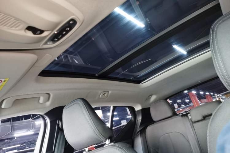 Used Volvo XC40 2022 T4 Four-Wheel Drive Smart & Stylish Edition