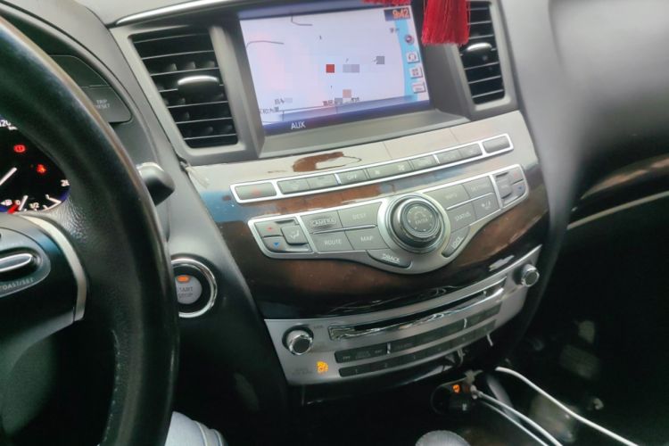 Used Infiniti QX60 2014 2.5 S/C Hybrid Two-Wheel Drive Excellence Edition Audio And AC Panel