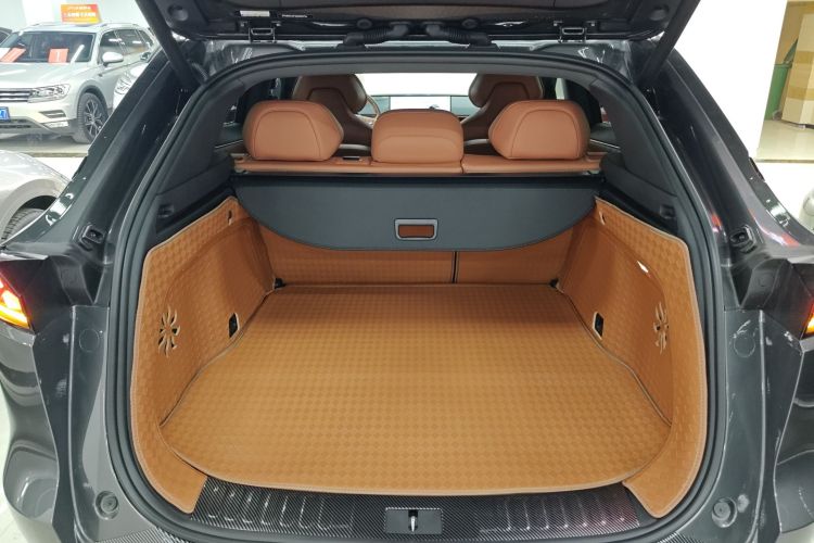 Used Deepal S07 2025 215Max Deep Blue Intelligent Driving AD PRO Range-Extended Version Trunk