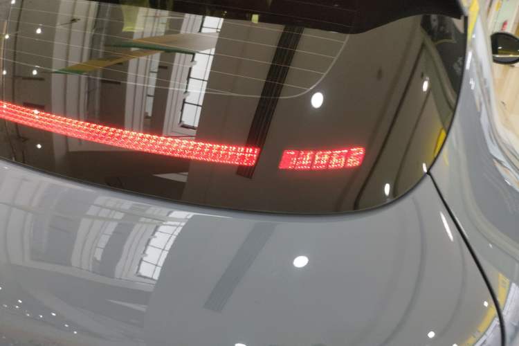 Used ORA Good Cat GT 2022 Mulan Edition 480km Long-Range续航 Exterior 3