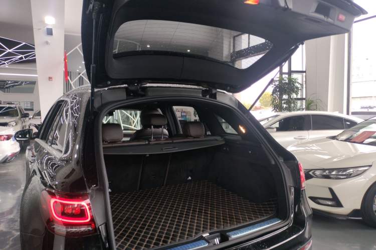 Used Mercedes-Benz GLC 2020 Facelifted GLC 260 L 4MATIC Dynamic Edition
