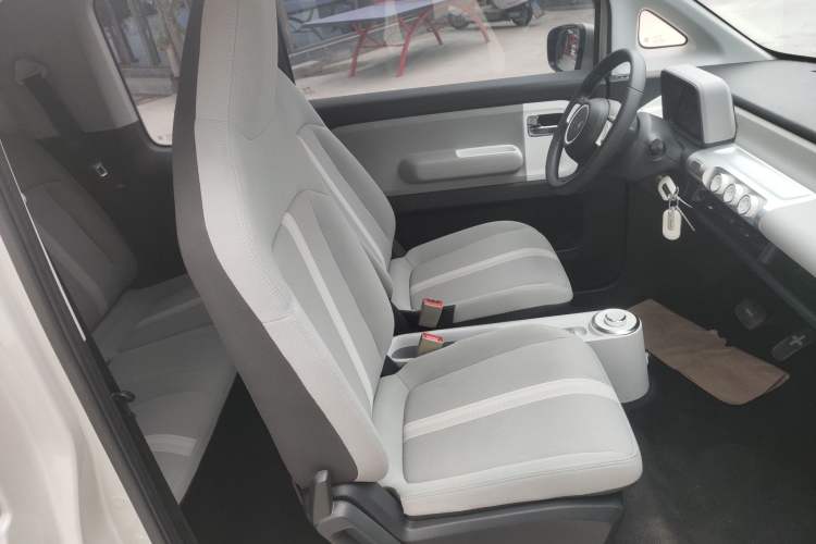 Used Wuling Air ev 2023 - Four Seats - Standard Edition