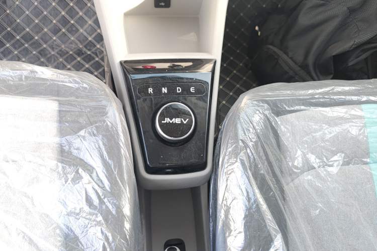 Used JMEV Xiao Qilin 2024 201 km Luxury Version