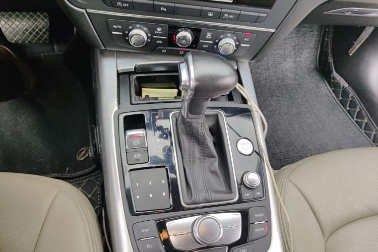 Used Audi A6L 2014 TFSI Standard Model Gear Lever