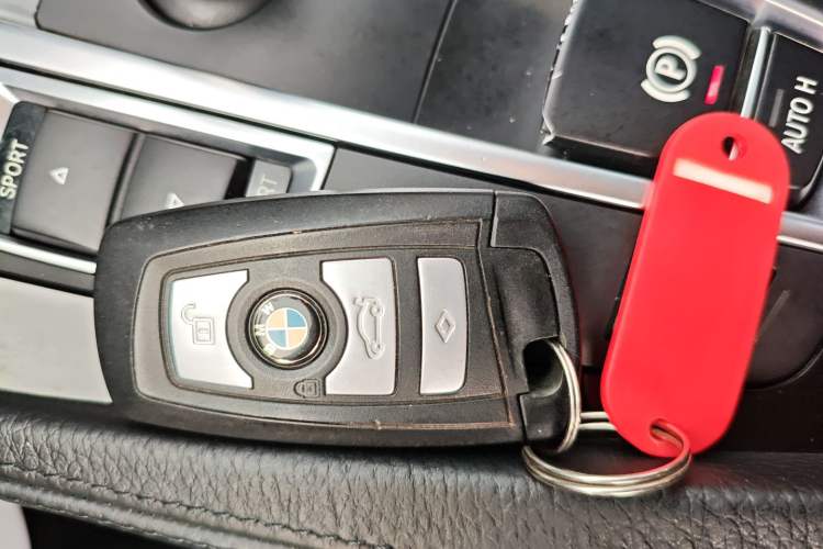 Used BMW 5 Series 2013 525Li Leading Model Vehicle Key