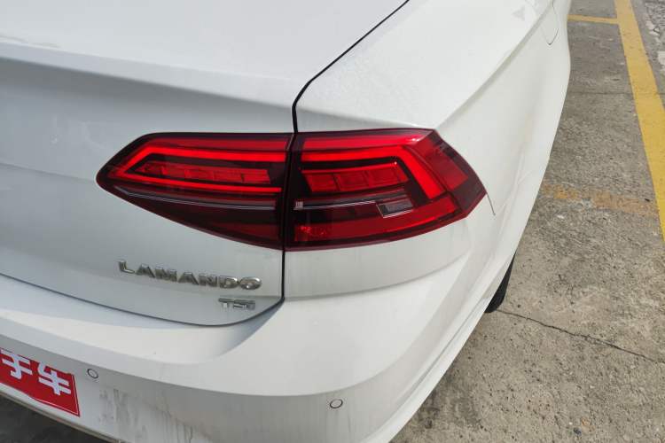 Used Volkswagen Lamando 2021 230TSI DSG Fashion Edition
