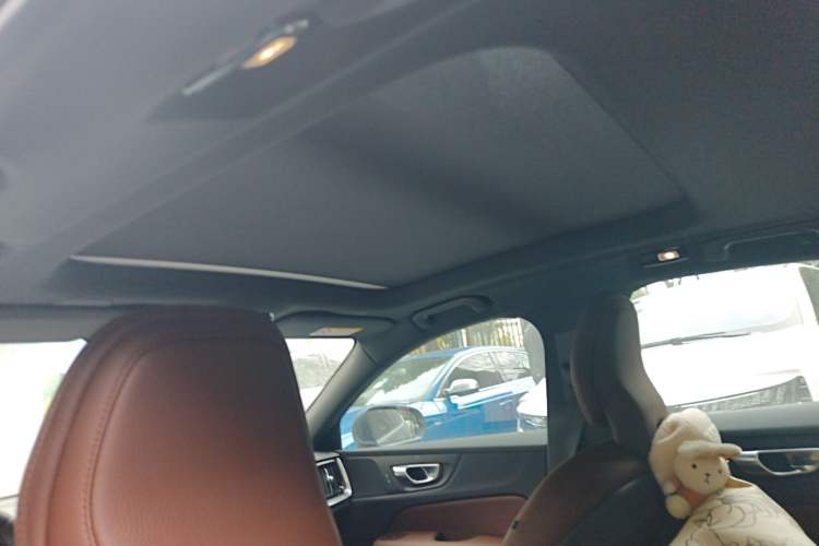 Used Volvo S60 2023 B4 Zhiyi Luxury Edition
