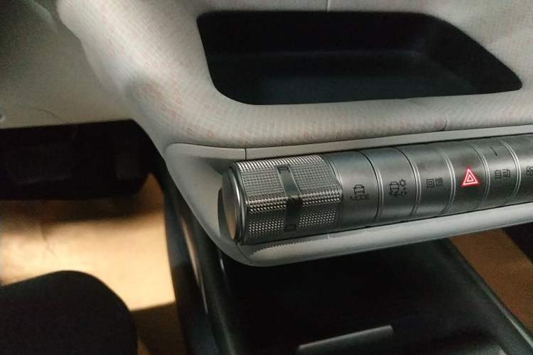 Used BYD Dolphin 2021 405 km Fashion Edition Gear Lever