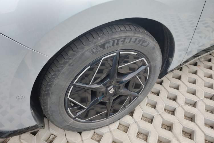 Used Hyptec HT 2023 670 Rear-Drive Ultra-High-Voltage NDA Version