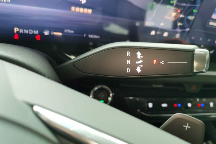 Used Buick Envision 2025 Encore Plus 28T Two-Wheel-Drive Platinum Edition