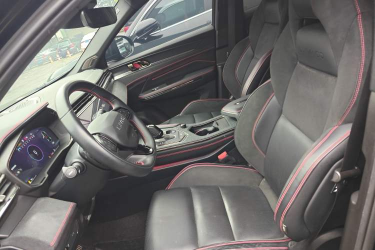 Used Lynk & Co 05 2020 2.0TD Four-Wheel Drive HypeHalo Left Front Seat