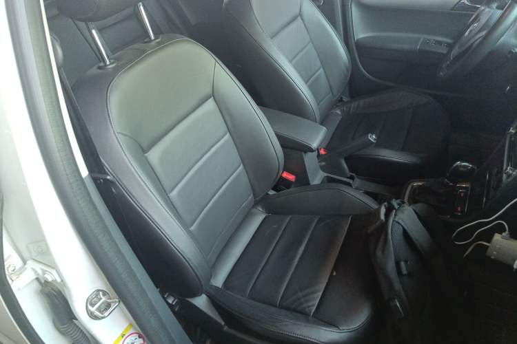 Used Volkswagen Lavida 2013 Restyled Classic 1.6L Automatic Comfort Edition Right Front Seat