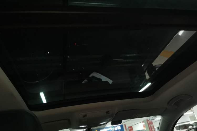 Used Volkswagen Tharu 2021 280TSI Two-Wheel-Drive Luxury Edition Headliner