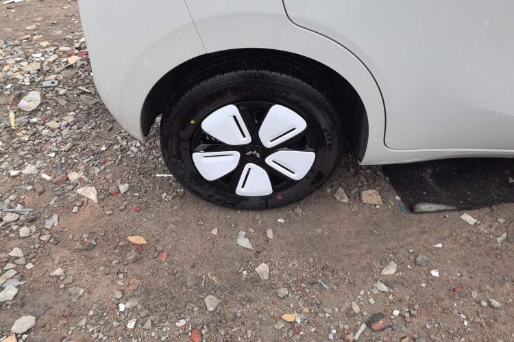 Used Wuling Hongguang MINIEV 2025 Four-Door Version Advanced Edition
