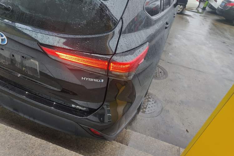 Used Toyota Highlander 2023 2.5L Smart Electric Hybrid Dual-Engine 4x4 Elite Edition 7 Seats
