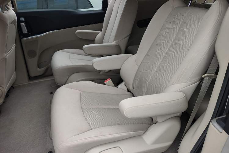 Used Buick GL8 2014 2.4L CT Luxury Business Comfort Edition Left Rear Seat