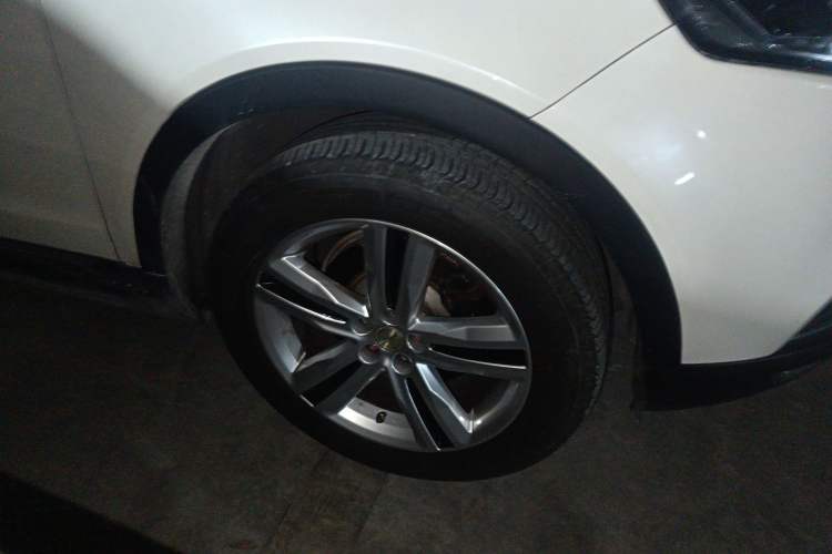 Used Zotye T700 2017 1.8T Dual-Clutch Luxury Model
