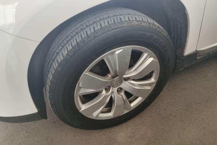 Used Peugeot 2008 2014 1.6L Automatic Fashion Edition