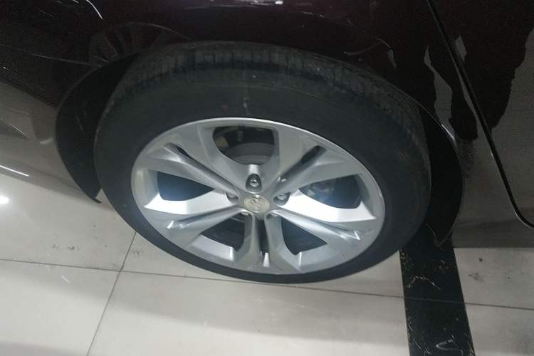 Used Buick LaCrosse 2018 28T Avenir
