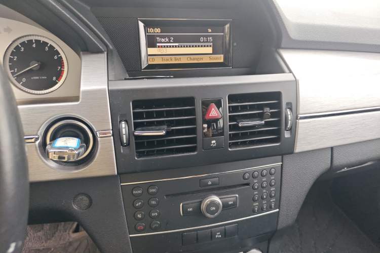 Used Mercedes-Benz GLK-Class 2011 GLK 300 4MATIC Fashion Model Audio And AC Panel