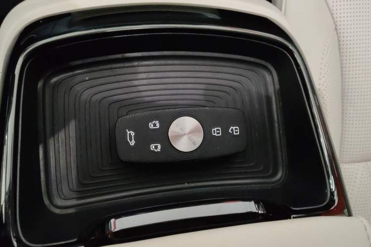 Used Roewe iMAX8 2023 400TGI Comfort Edition Vehicle Key