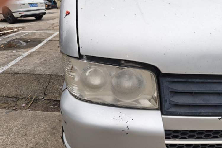 Used Dongfeng Xiaokang D52 2019 1.5L Base Version with Rear Dual Wheels China V Emission Standard DK15 Right Front Headlight