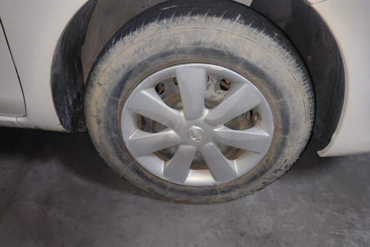 Used Nissan Sunny 2016 1.5XE CVT Leading Edition Right Front Wheel Hub