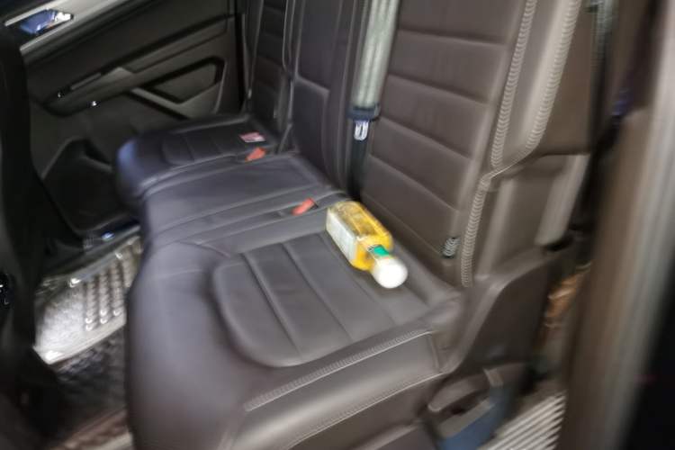 Used Volkswagen Teramont 2017 380TSI Four-Wheel Drive Luxury Edition Left Rear Seat