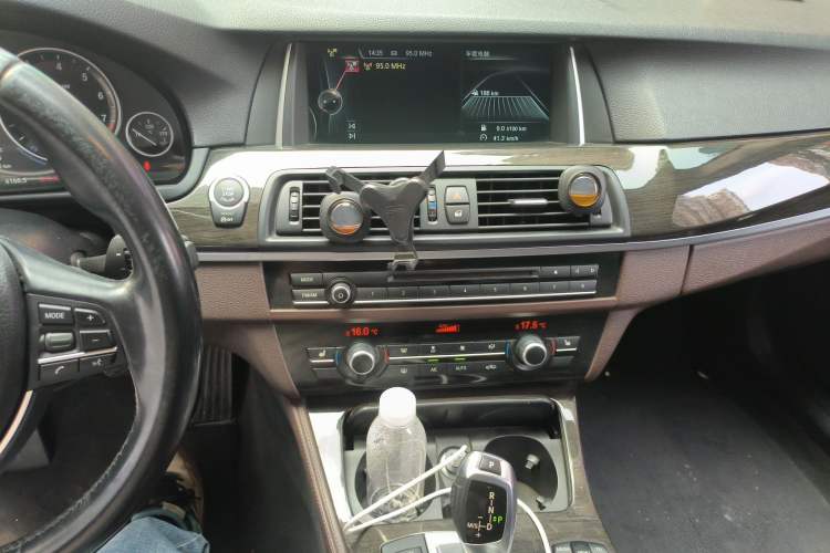 Used BMW 5 Series 2014 525Li Luxury Design Package